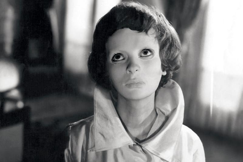 顔のない眼 : 作品情報・キャスト・あらすじ - 映画.com