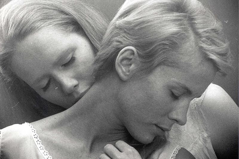 仮面 ペルソナ : 作品情報・キャスト・あらすじ・動画 - 映画.com