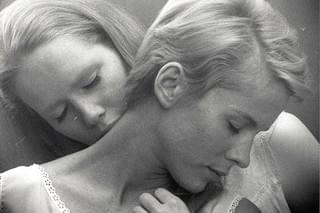 仮面 ペルソナの予告編・動画