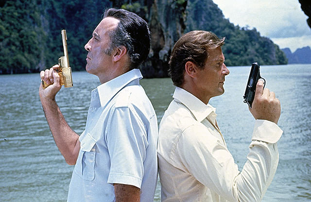 007/黄金銃を持つ男 : 作品情報・キャスト・あらすじ - 映画.com