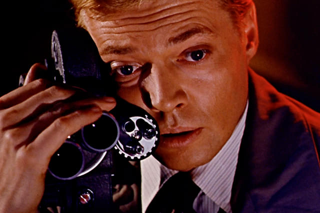 血を吸うカメラ