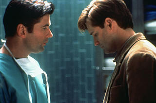 冷たい月を抱く女