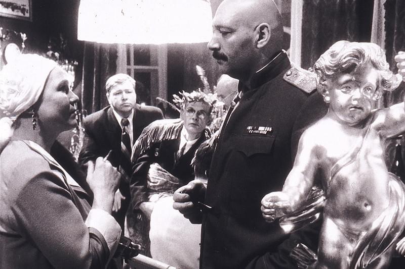 フルスタリョフ、車を！