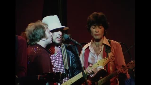 特別映像2（アイ・シャル・ビー・リリースト演奏）