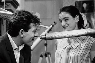 歌うつぐみがおりましたの予告編・動画