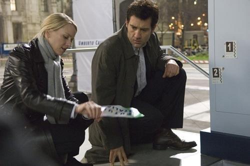 ザ・バンク 堕ちた巨像