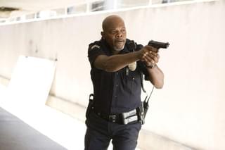 レイクビュー・テラス 危険な隣人