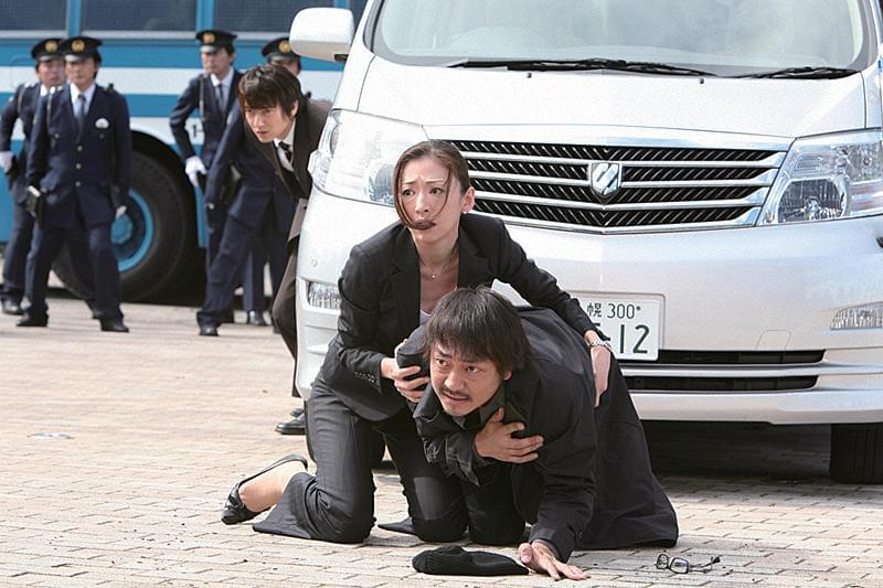 【中古】邦画映画チラシ[笑う警官　大森南朋、宮迫博之　松雪泰子 」#892 笑う警官 : 作品情報・キャスト・あらすじ・動画 - 映画.com