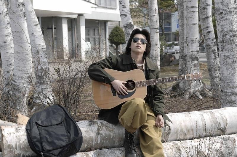 松山千春自伝小説の映画化 。規格外の大型新人が、STVラジオの名デ