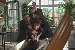 ハウエルズ家のちょっとおかしなお葬式の予告編・動画