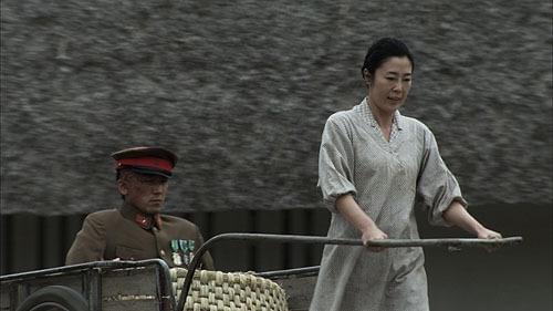 寺島しのぶの「キャタピラー」の画像