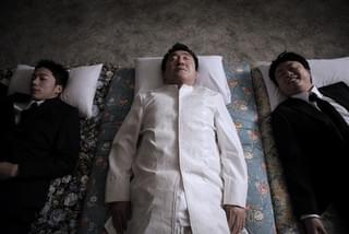 お墓に泊まろう！