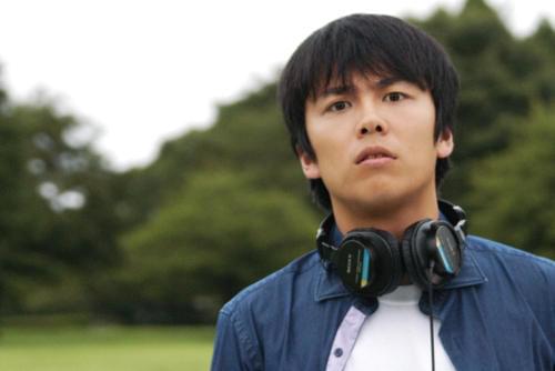 見えないほどの遠くの空を