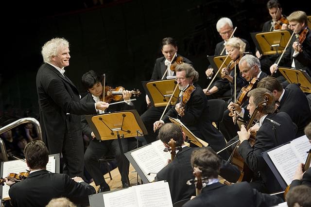 ラトル指揮 ベルリンフィル3D“音楽の旅”