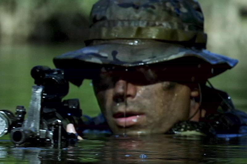 ネイビーシールズ : 作品情報・キャスト・あらすじ・動画 - 映画.com