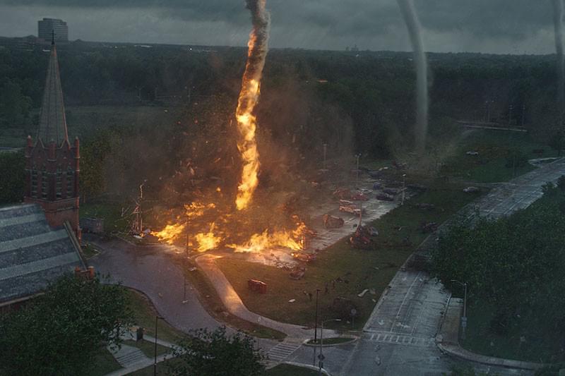 イントゥ・ザ・ストーム : 作品情報・キャスト・あらすじ・動画 - 映画.com