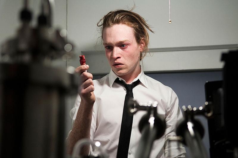 アンチヴァイラル : 作品情報・キャスト・あらすじ・動画 - 映画.com