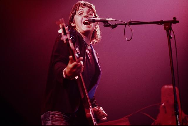 ポールマッカートニー＆ウイングス　ロックショウ　伝説のコンサート1976年 Amazon.co.jp: ロックショウBlu-ray【日本語字幕付き】 : ポール