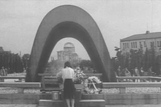 恐るべき遺産 裸の影