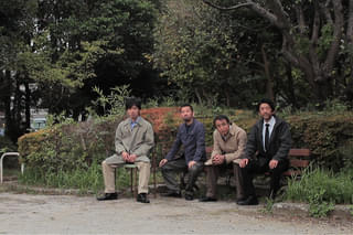 WHO IS THAT MAN!? あの男は誰だ!?