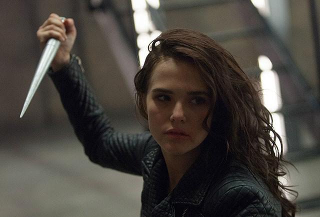 ゾーイ・ドゥイッチの「ヴァンパイア・アカデミー」の画像