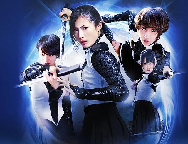 少女は異世界で戦った