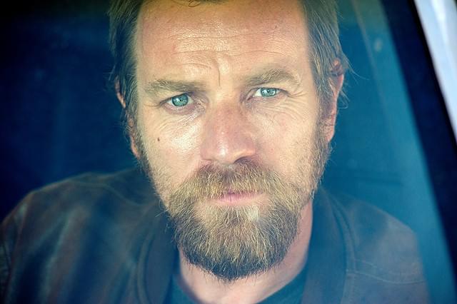 ユアン・マクレガーの「ガンズ＆ゴールド」の画像