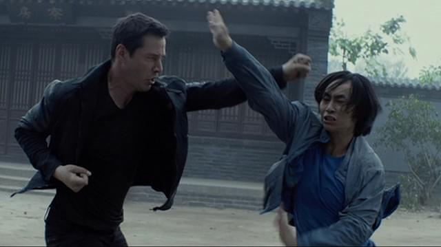 キアヌ・リーブスの「キアヌ・リーブス ファイティング・タイガー」の画像