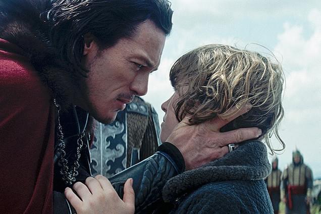 ローラ コラボCM映像