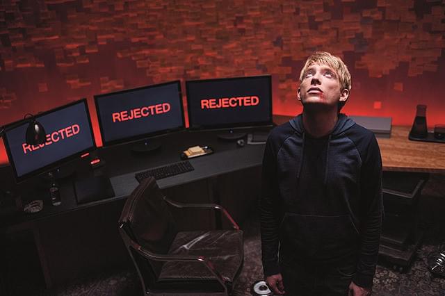 ドーナル・グリーソンの「エクス・マキナ」の画像