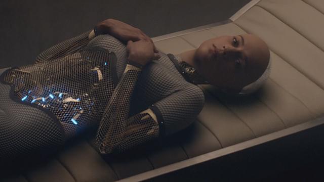 アリシア・ビカンダーの「エクス・マキナ」の画像