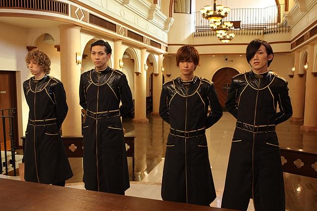 メサイア 深紅ノ章 : 作品情報・キャスト・あらすじ - 映画.com