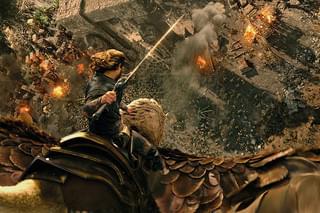 ウォークラフトの予告編・動画