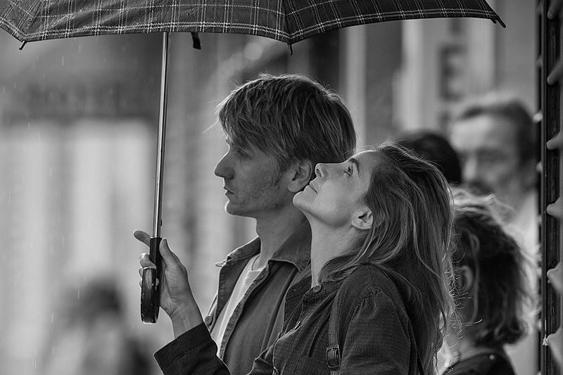 パリ、ボザール橋の恋人たち、大きなモノクロのオリジナルプリントです。 パリ、ボザール橋の恋人たち、大きなモノクロのオリジナルプリントです