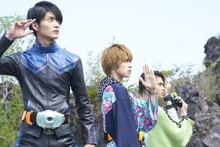 劇場版 仮面ライダーゴースト 100の眼魂（アイコン）とゴースト運命の瞬間（とき）