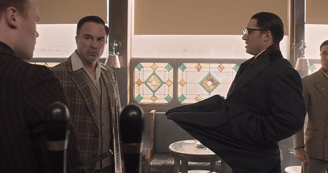 トム・ハーディの「レジェンド 狂気の美学」の画像