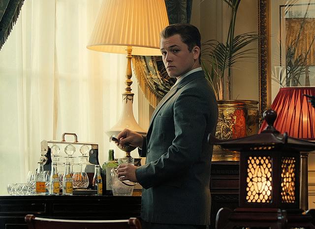 タロン・エガートンの「レジェンド 狂気の美学」の画像