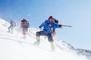 ヒマラヤ 地上8,000メートルの絆