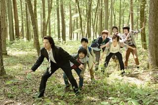 天秤をゆらす。