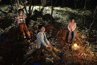 天秤をゆらす。