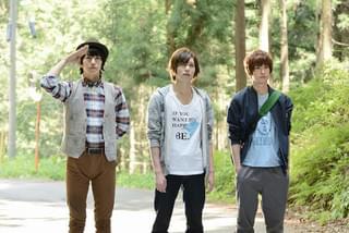 天秤をゆらす。