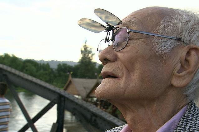 クワイ河に虹をかけた男