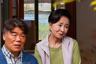 校庭に東風吹いて