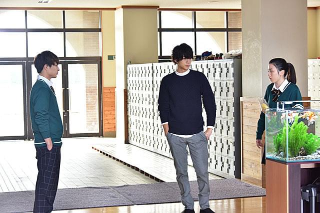 白濱亜嵐の「ひるなかの流星」の画像