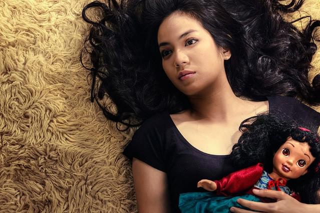 フィクション。