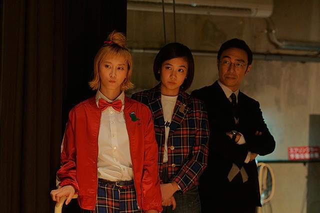 角田晃広の「笑う招き猫」の画像