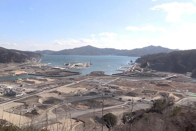 ちかくてとおい