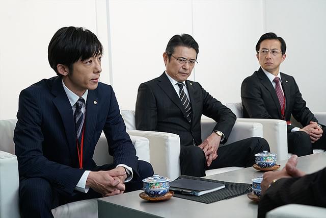 高橋一生の「空飛ぶタイヤ」の画像