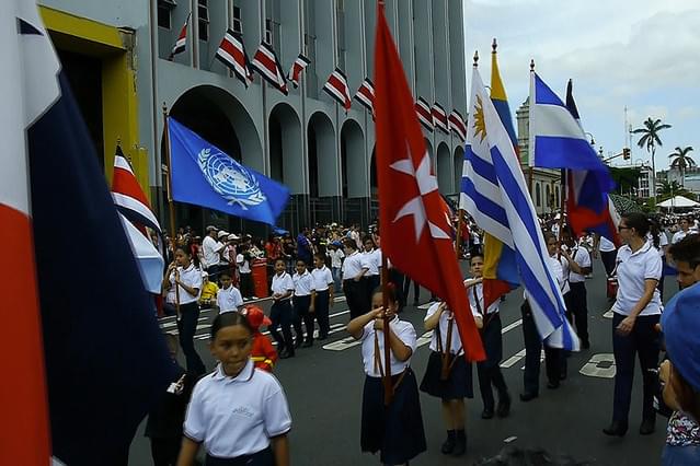 コスタリカの奇跡 積極的平和国家のつくり方