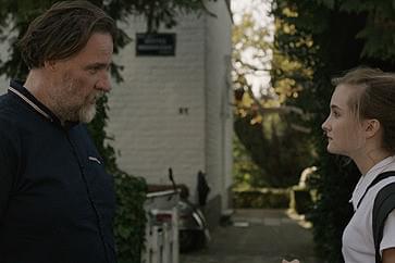 猫はみんな灰色